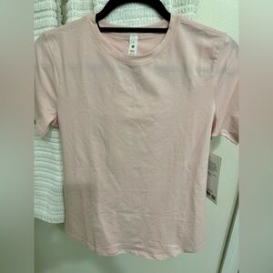 2 Lululemon Women Tops